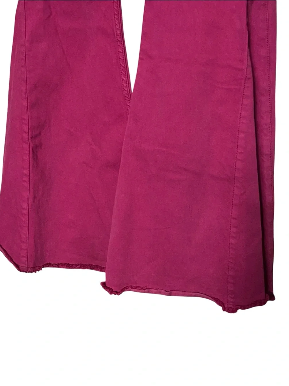 ✨ Shyanne Hot Pink Bell Bottom Jeans ✨
Size 26 | Country Western Vibes 💖🤠 - Picture 3 of 10